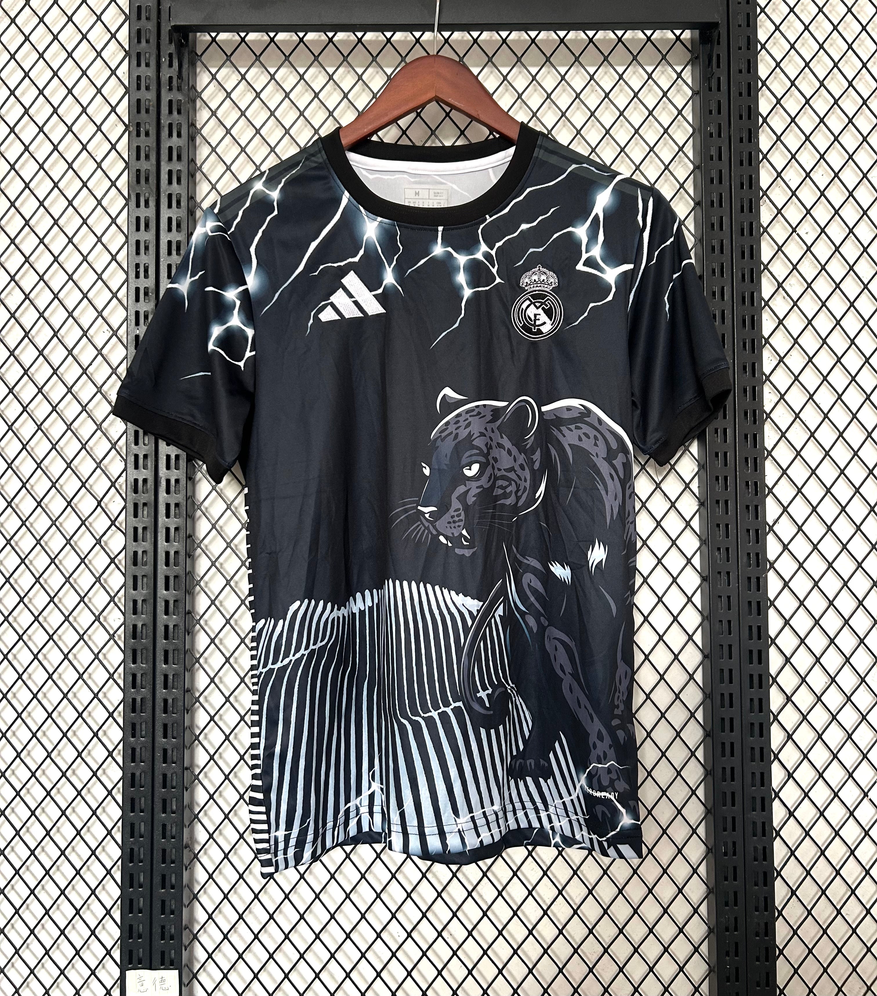Maglia real madrid special 2024/25 nera bianca