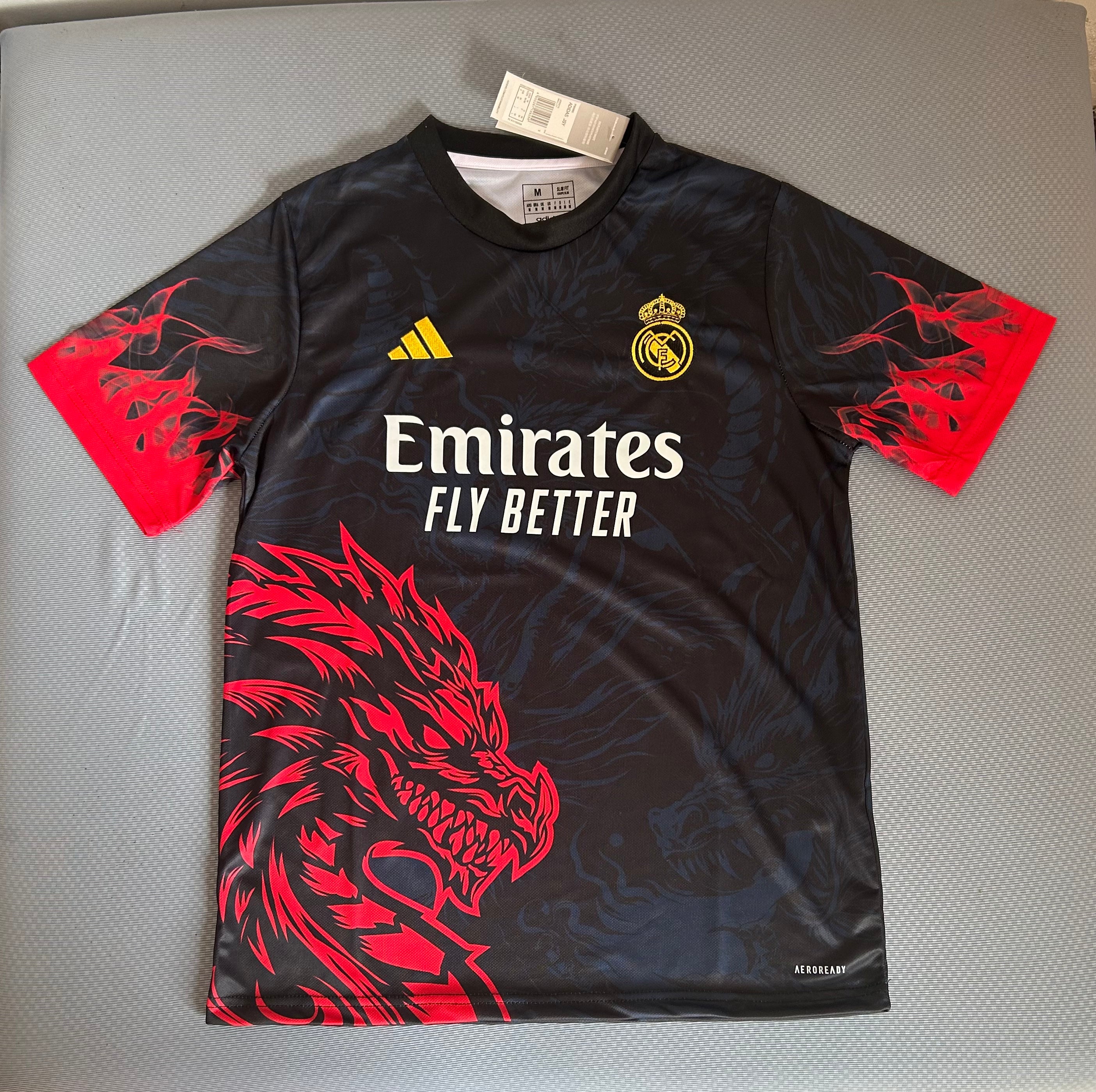 Maglia Real Madrid special 2025/26 nera con drago rosso